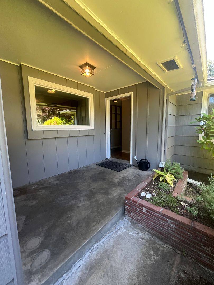 House for rent at 980 Sherwood Place, Eugene, OR 97401