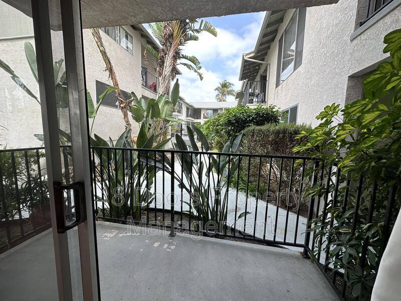 Condo for rent at 2002 Missouri St #1, San Diego, CA 92109