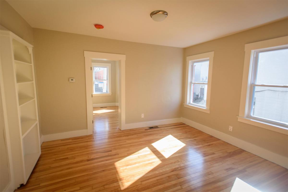 Apartment for rent at 3 Seward St #1, Worcester, MA 01604