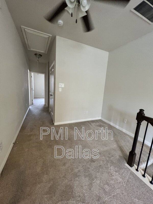 Townhouse for rent at 532 S Greenville Ave, Richardson, TX 75081