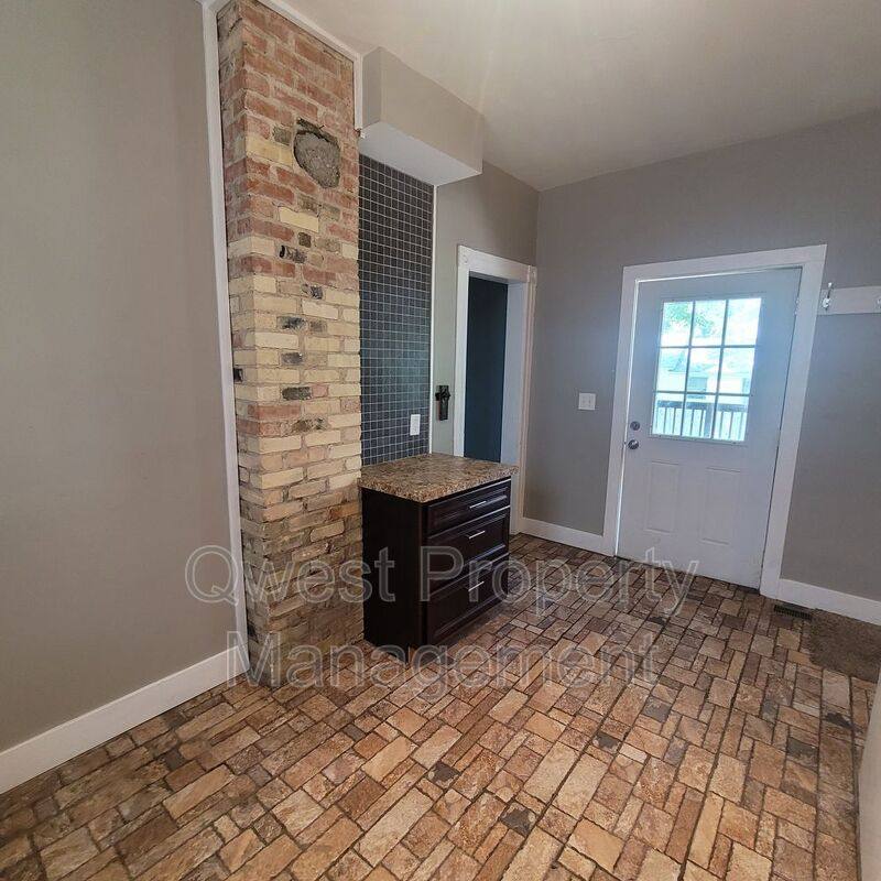 Apartment for rent at 1123 2nd St NW #1, Grand Rapids, MI 49504