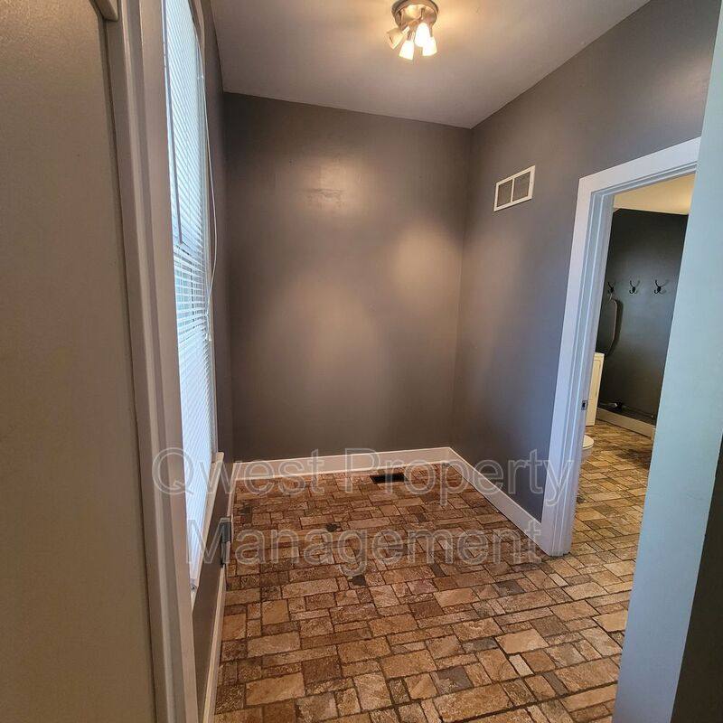 Apartment for rent at 1123 2nd St NW #1, Grand Rapids, MI 49504