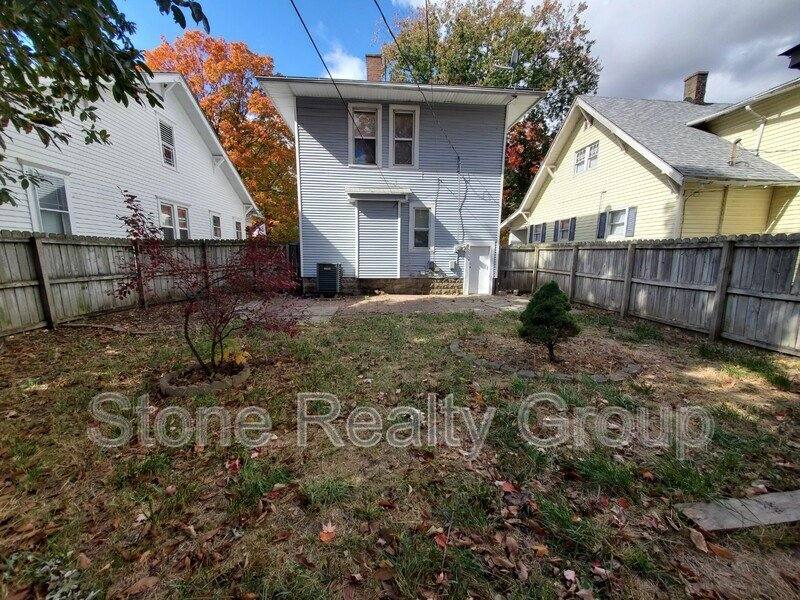 House for rent at 510 S 18th St, Terre Haute, IN 47803