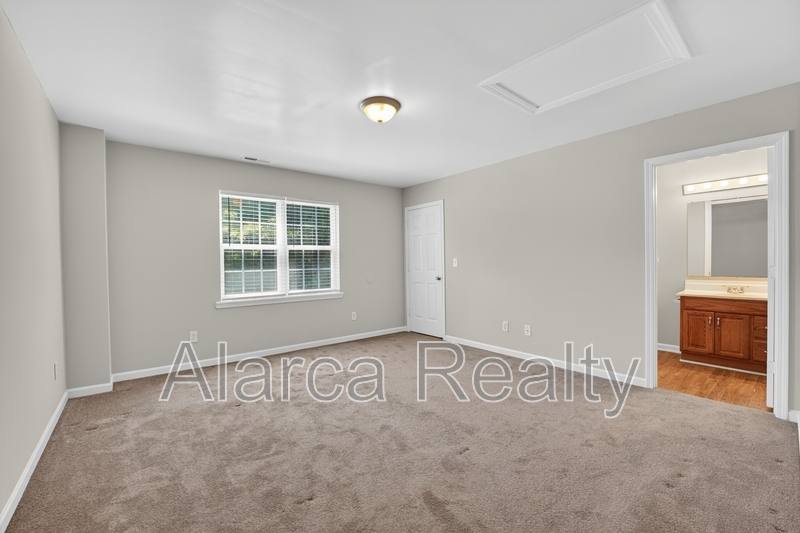Apartment for rent at 5620 Ilford St, Charlotte, NC 28215