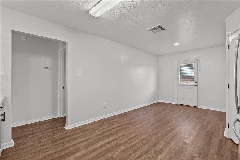 Apartment for rent at 2100 Saint Lucia Calle, Dickinson, TX 77539