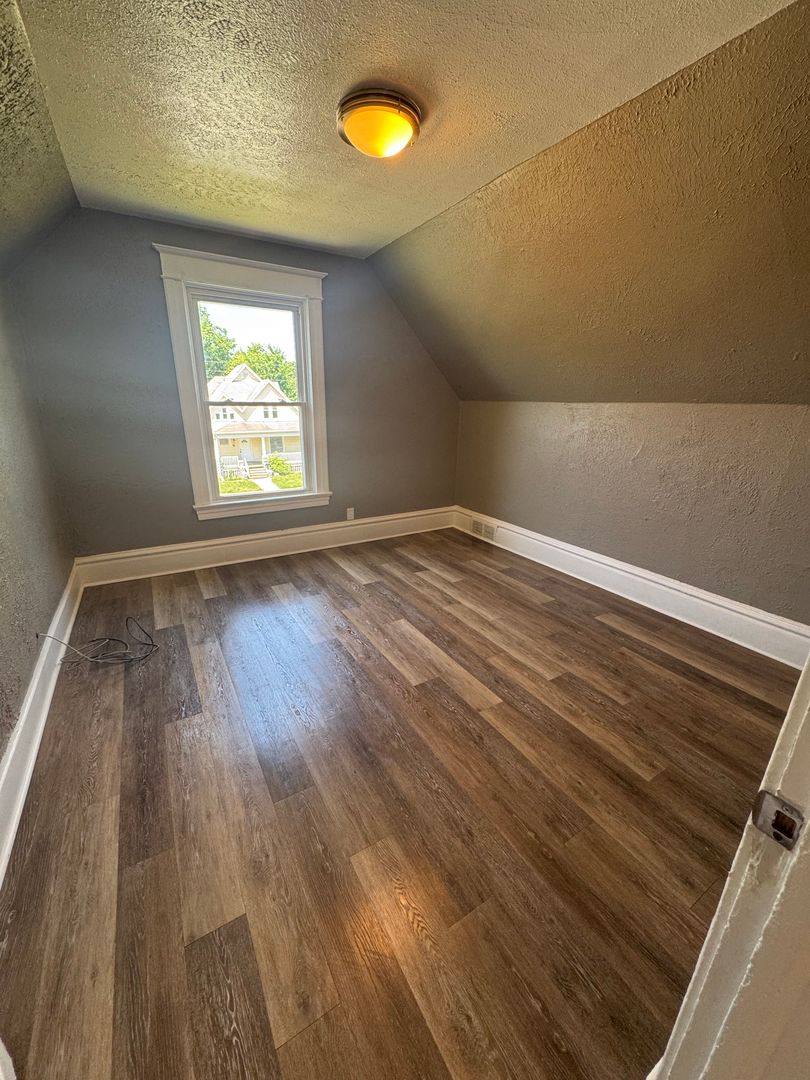 Apartment for rent at 906 S 5th St, Rockford, IL 61104