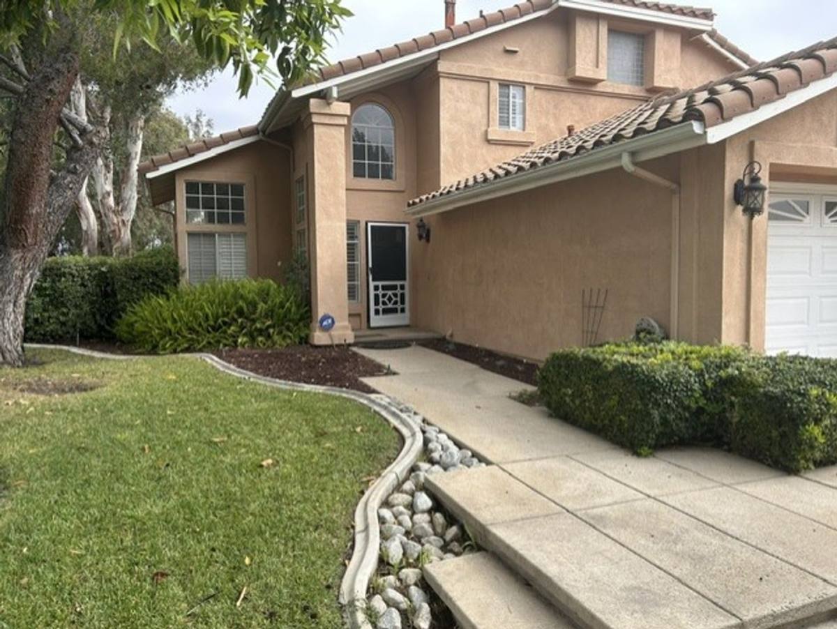 House for rent at 39863 Ranchwood Dr, Murrieta, CA 92563