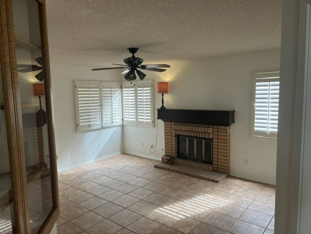 House for rent at 39863 Ranchwood Dr, Murrieta, CA 92563