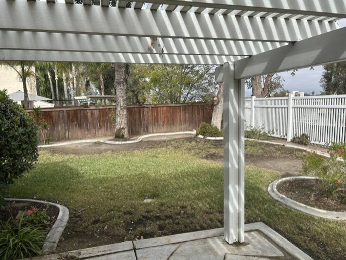 House for rent at 39863 Ranchwood Dr, Murrieta, CA 92563