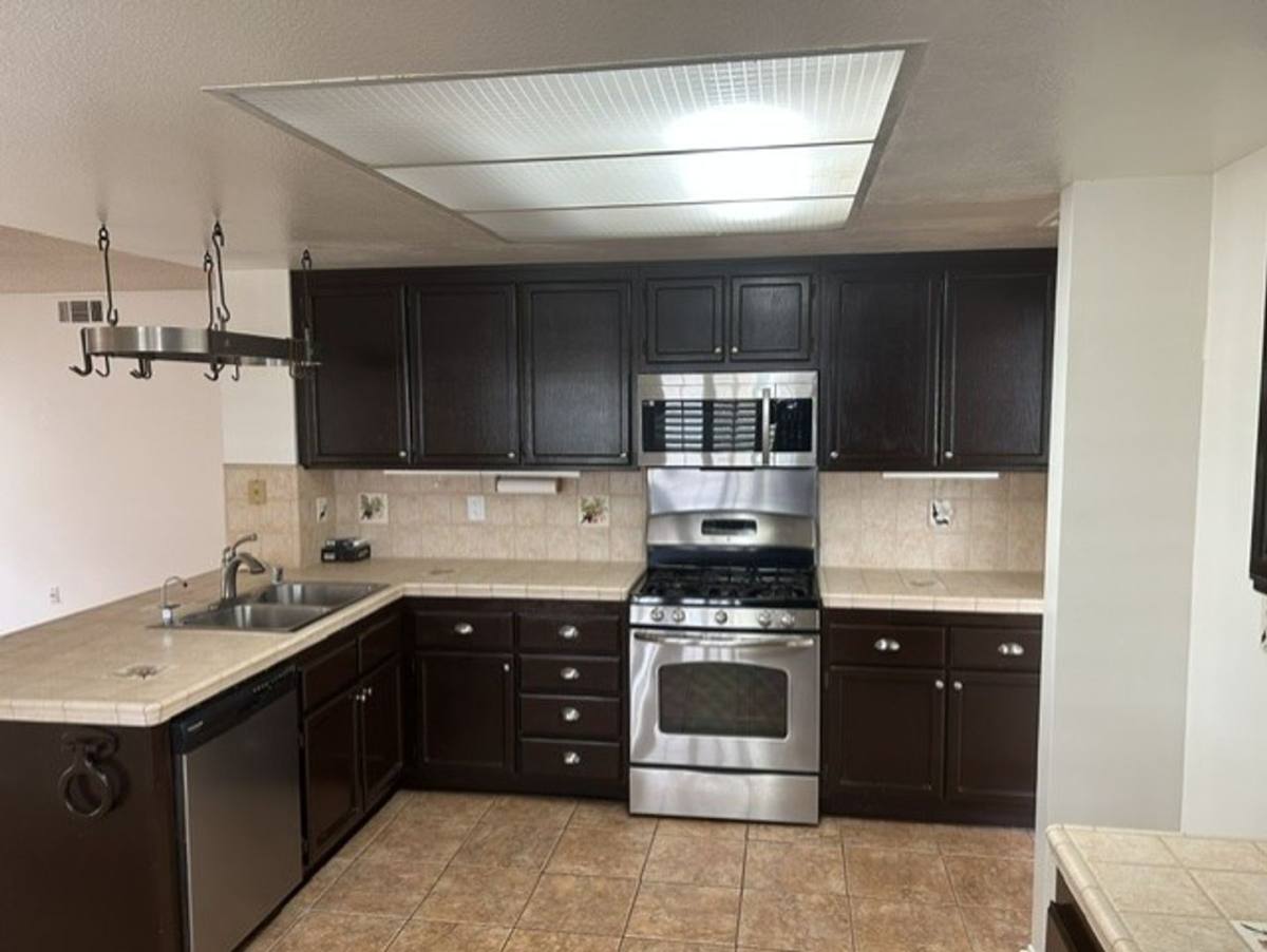 House for rent at 39863 Ranchwood Dr, Murrieta, CA 92563