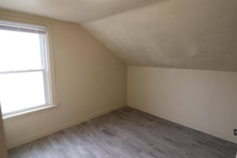 Apartment for rent at 423 Draper St #1 2, Kaukauna, WI 54130