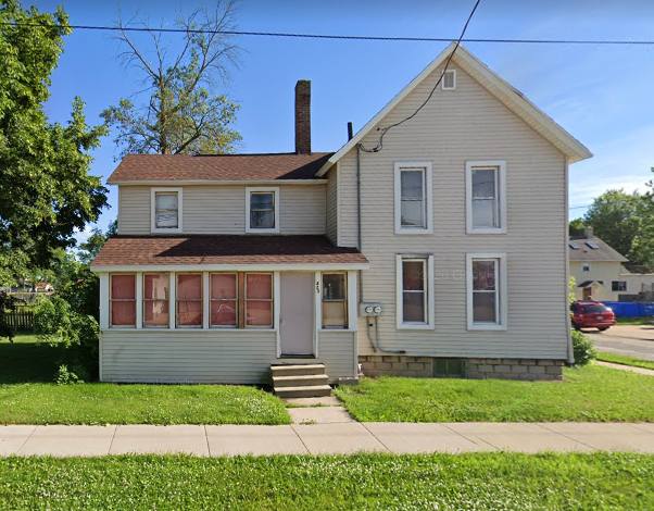 Apartment for rent at 423 Draper St #1 2, Kaukauna, WI 54130