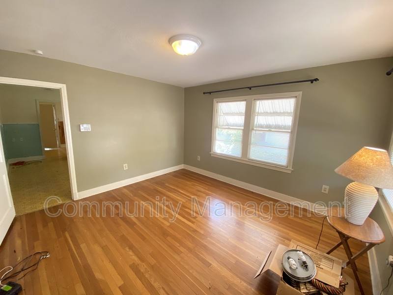 House for rent at 821 W Garfield St, Baton Rouge, LA 70802