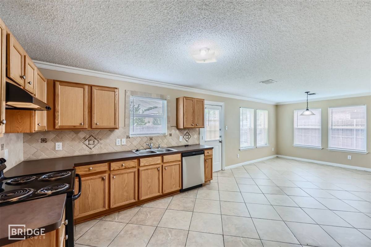 House for rent at 1621 Dragonback Pass, Frisco, TX 75036