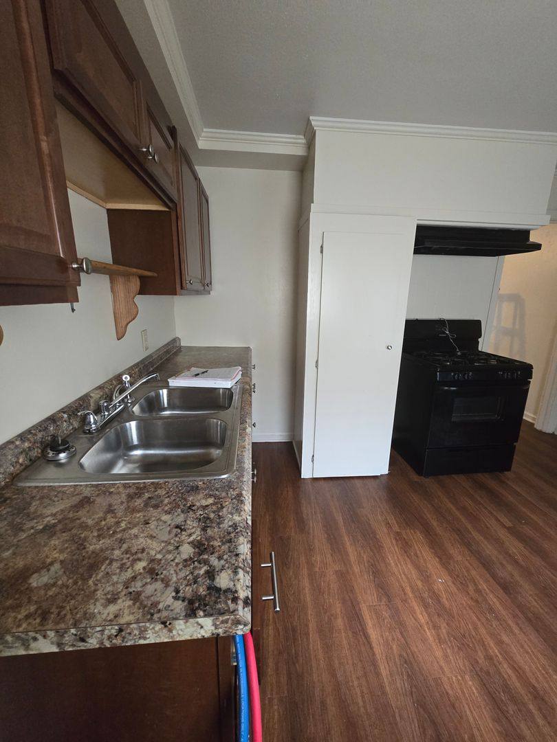 Apartment for rent at 701-703 Gladstone Blvd, Shreveport, LA 71104