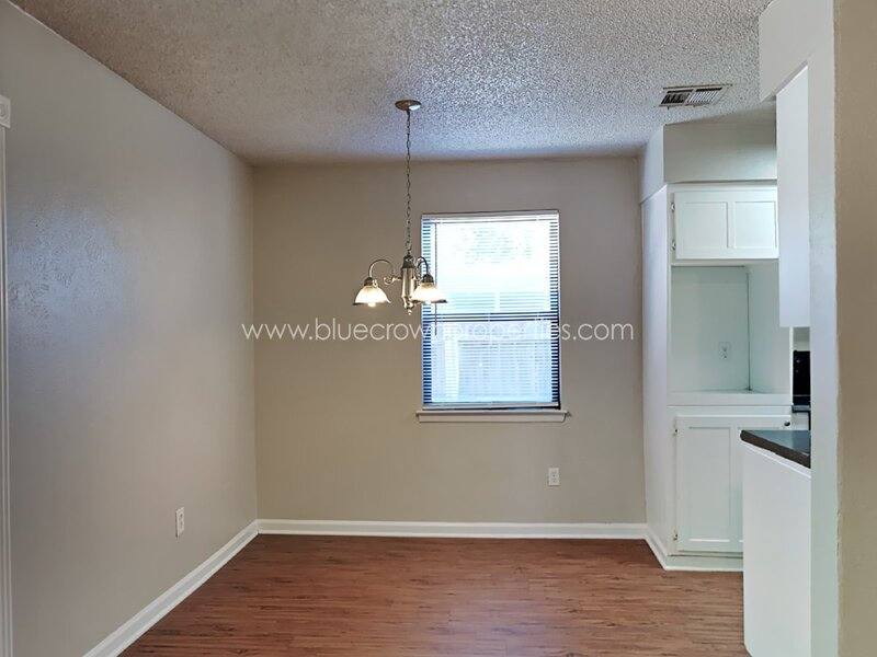 House for rent at 900 Cannon Dr, Euless, TX 76040