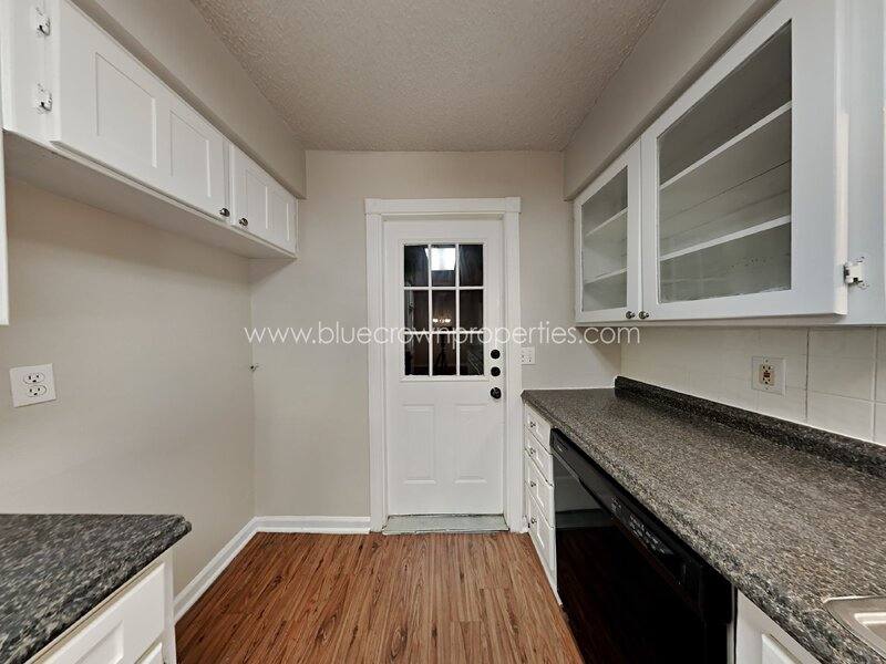 House for rent at 900 Cannon Dr, Euless, TX 76040
