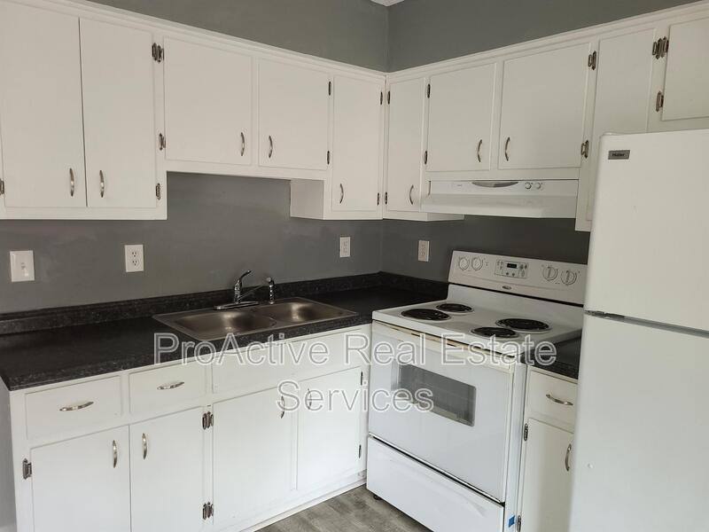 Apartment for rent at 812 W 27th St #1, Norfolk, VA 23517