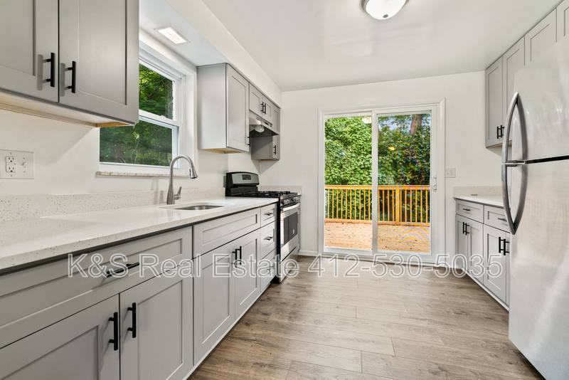 House for rent at 318 McCutcheon Lane, Pittsburgh, PA 15235