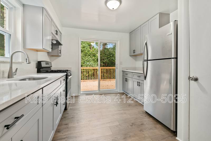 House for rent at 318 McCutcheon Lane, Pittsburgh, PA 15235