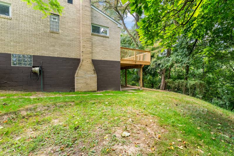 House for rent at 318 McCutcheon Lane, Pittsburgh, PA 15235