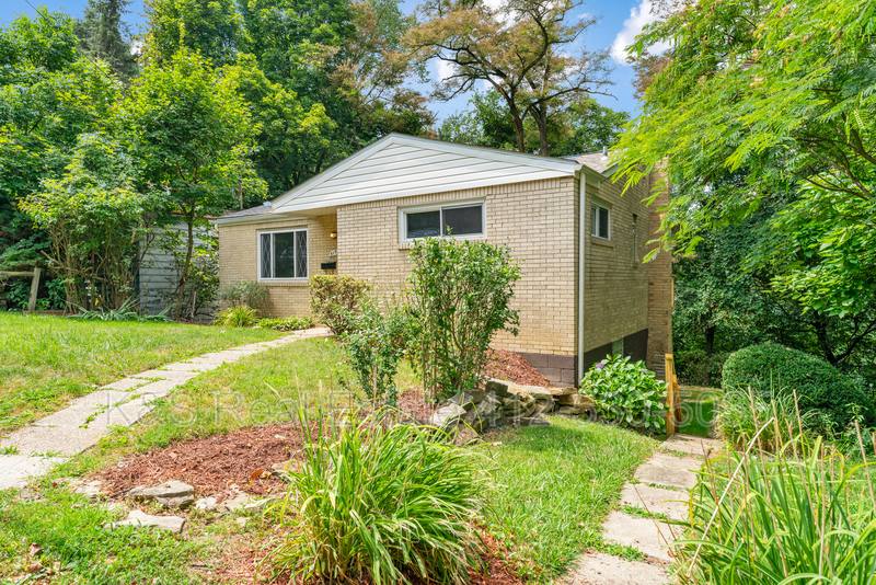 House for rent at 318 McCutcheon Lane, Pittsburgh, PA 15235