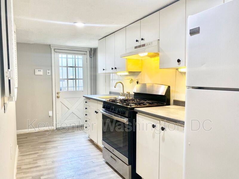 Apartment for rent at 1351 A St NE English, Washington, DC 20002