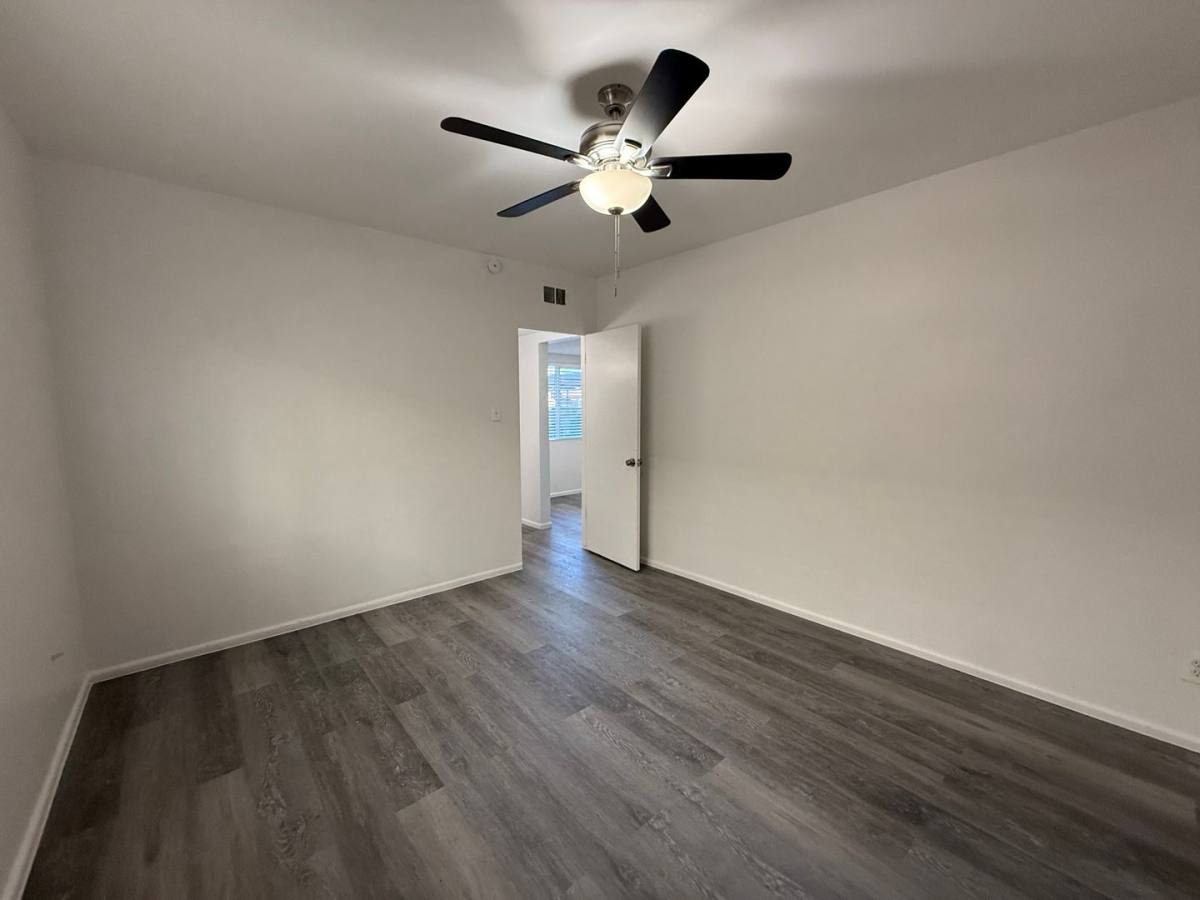 Apartment for rent at 320-330 W Medlock Dr, Phoenix, AZ 85013