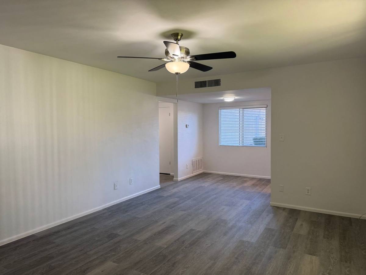 Apartment for rent at 320-330 W Medlock Dr, Phoenix, AZ 85013