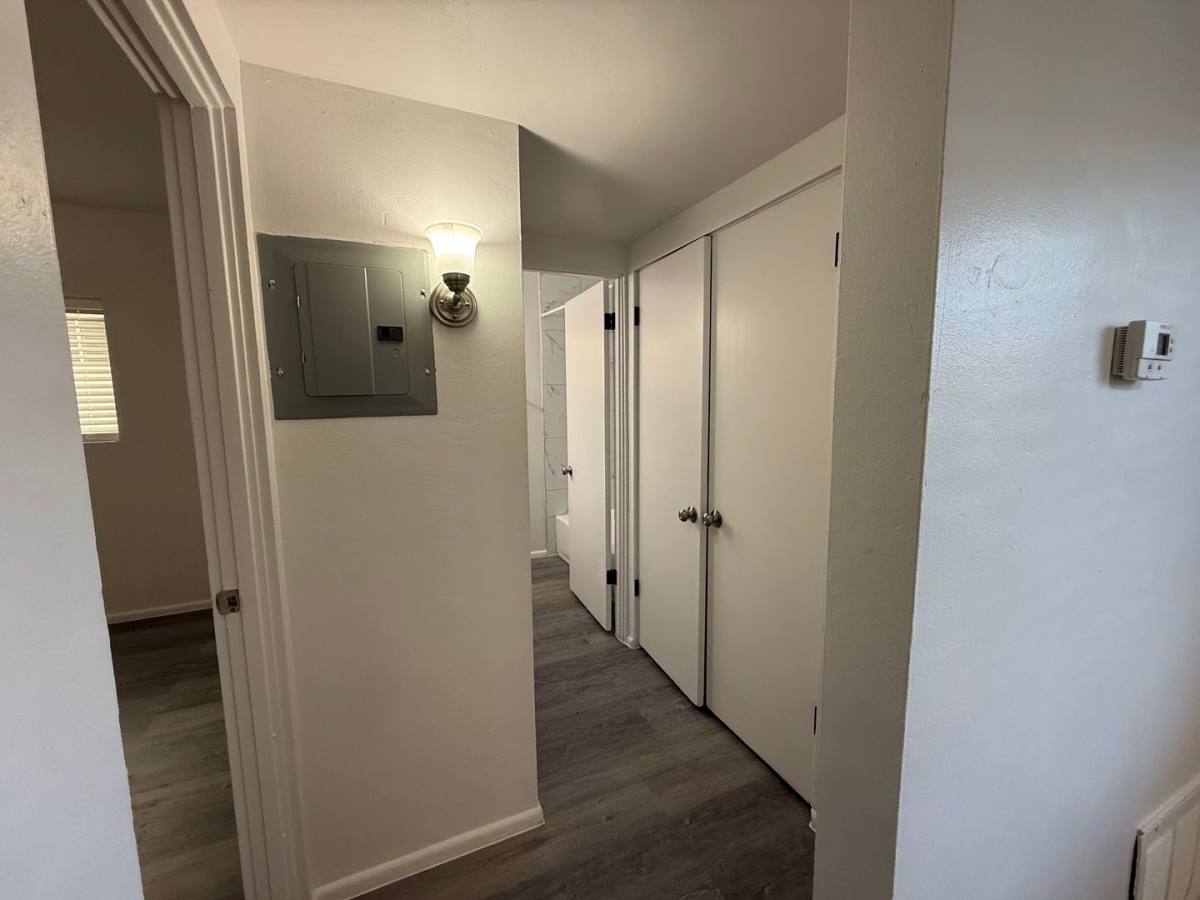 Apartment for rent at 320-330 W Medlock Dr, Phoenix, AZ 85013