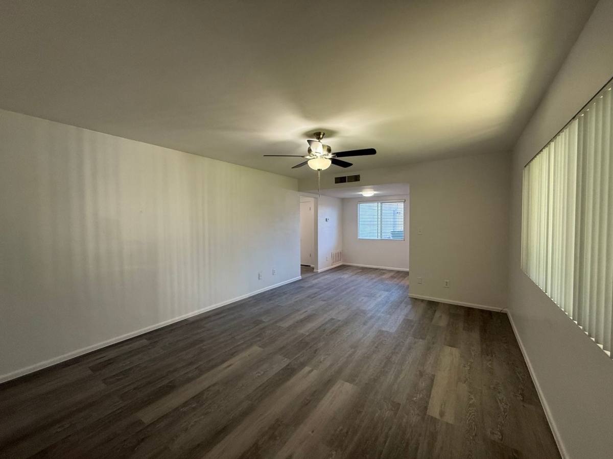 Apartment for rent at 320-330 W Medlock Dr, Phoenix, AZ 85013