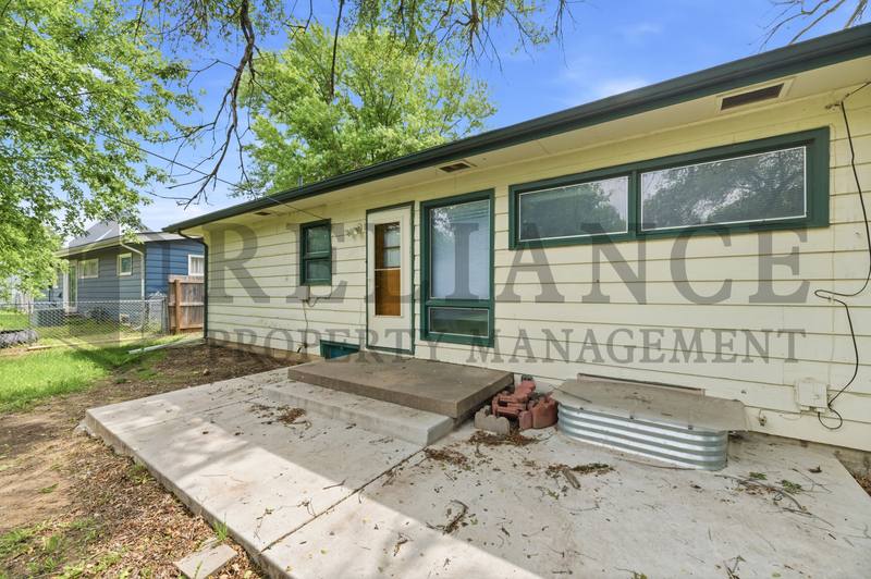 House for rent at 1415 N Prairie Lane, Derby, KS 67037