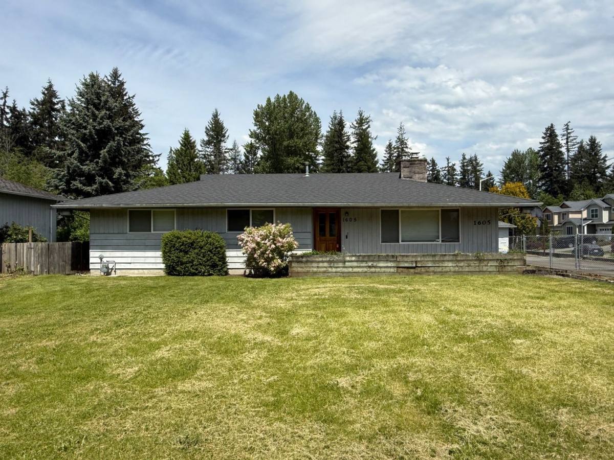 House for rent at 1605 126th St SE, Everett, WA 98208