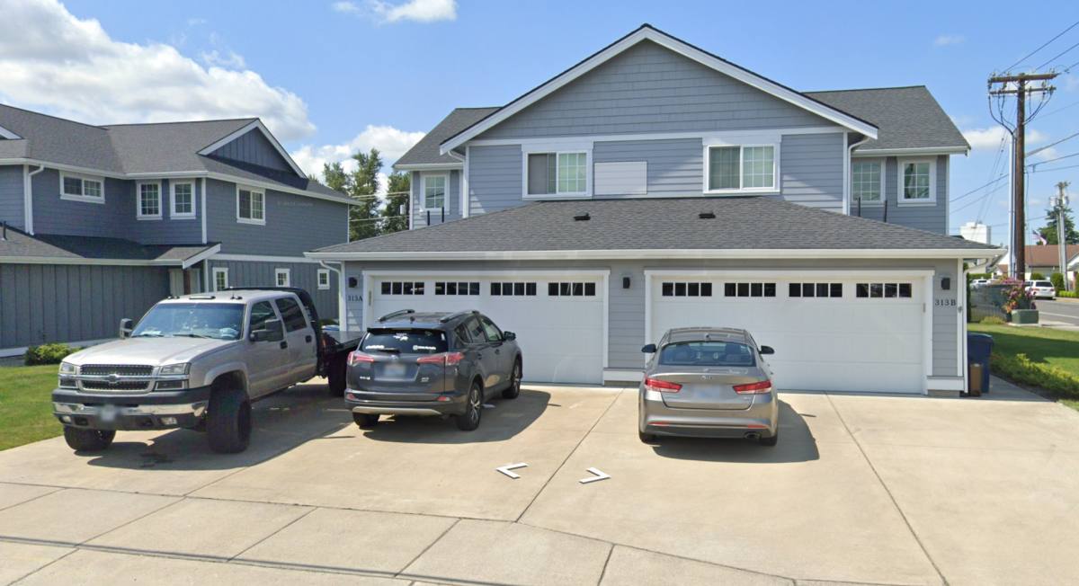 Apartment for rent at 313 Nooksack Ave, Lynden, WA 98264