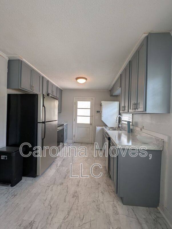 House for rent at 32 Kay Dr, Greenville, SC 29605