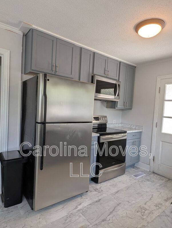 House for rent at 32 Kay Dr, Greenville, SC 29605