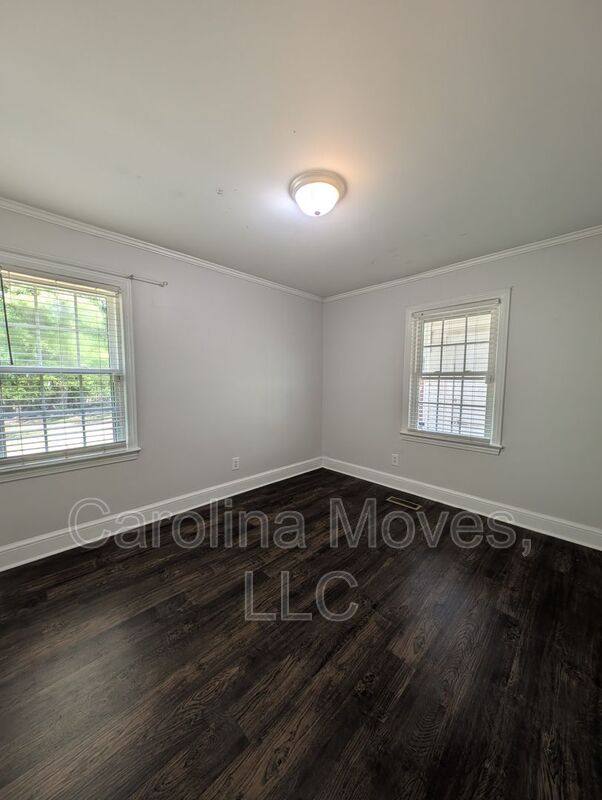 House for rent at 32 Kay Dr, Greenville, SC 29605