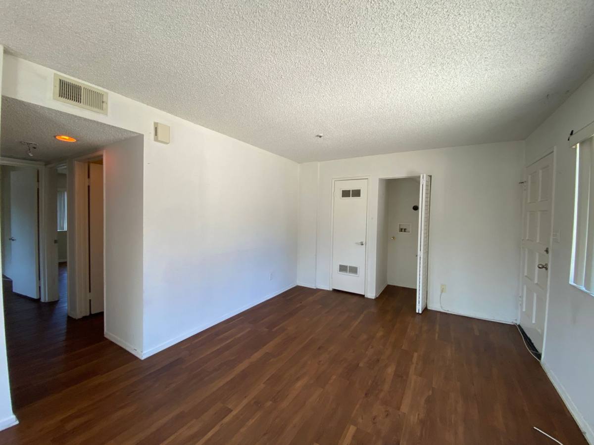 Apartment for rent at 987 E Del Mar Blvd, Pasadena, CA 91106