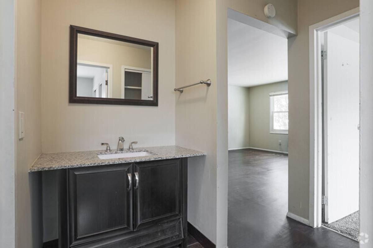 Apartment for rent at 1701 - 1723 E Florida Ave, Urbana, IL 61802