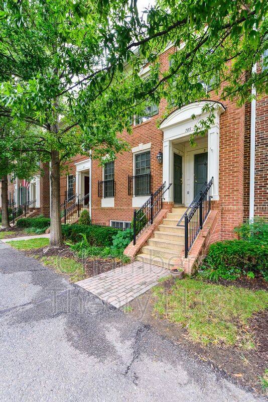 Townhouse for rent at 705 Massey Lane #B, Alexandria, VA 22314