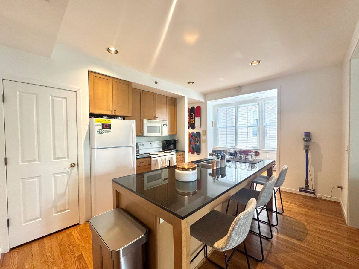 Apartment for rent at 953 Pavilion St, Cincinnati, OH 45202