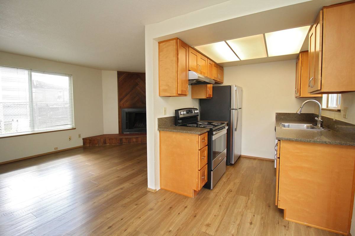 Apartment for rent at 548 NE Tillamook St, Portland, OR 97212