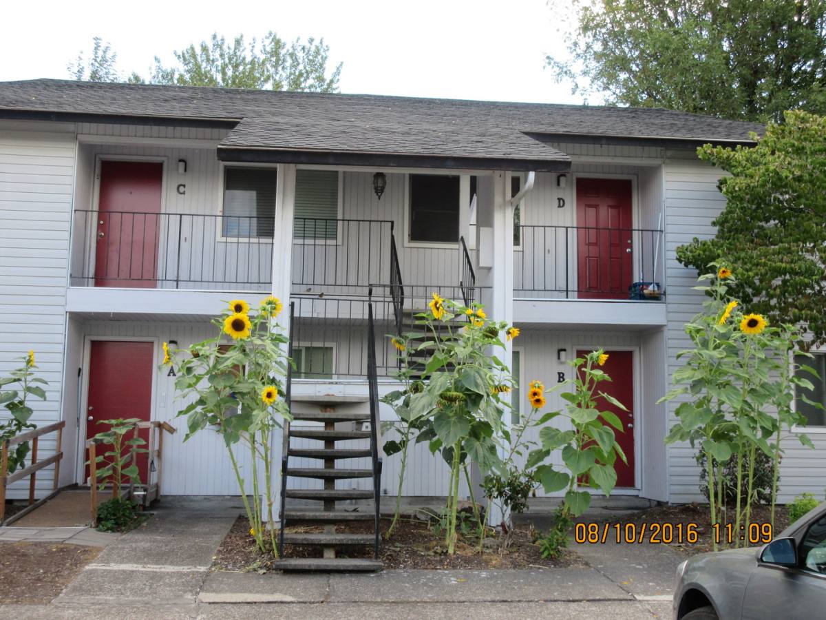 Apartment for rent at 455-C SE Lilly Ave, Corvallis, OR 97333