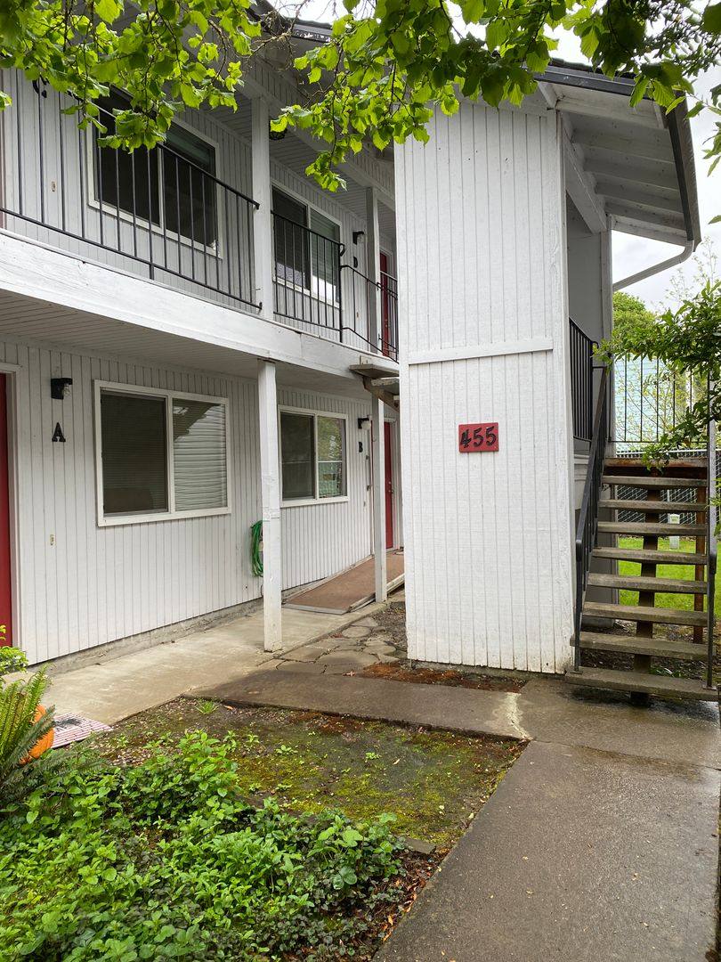 Apartment for rent at 455-C SE Lilly Ave, Corvallis, OR 97333