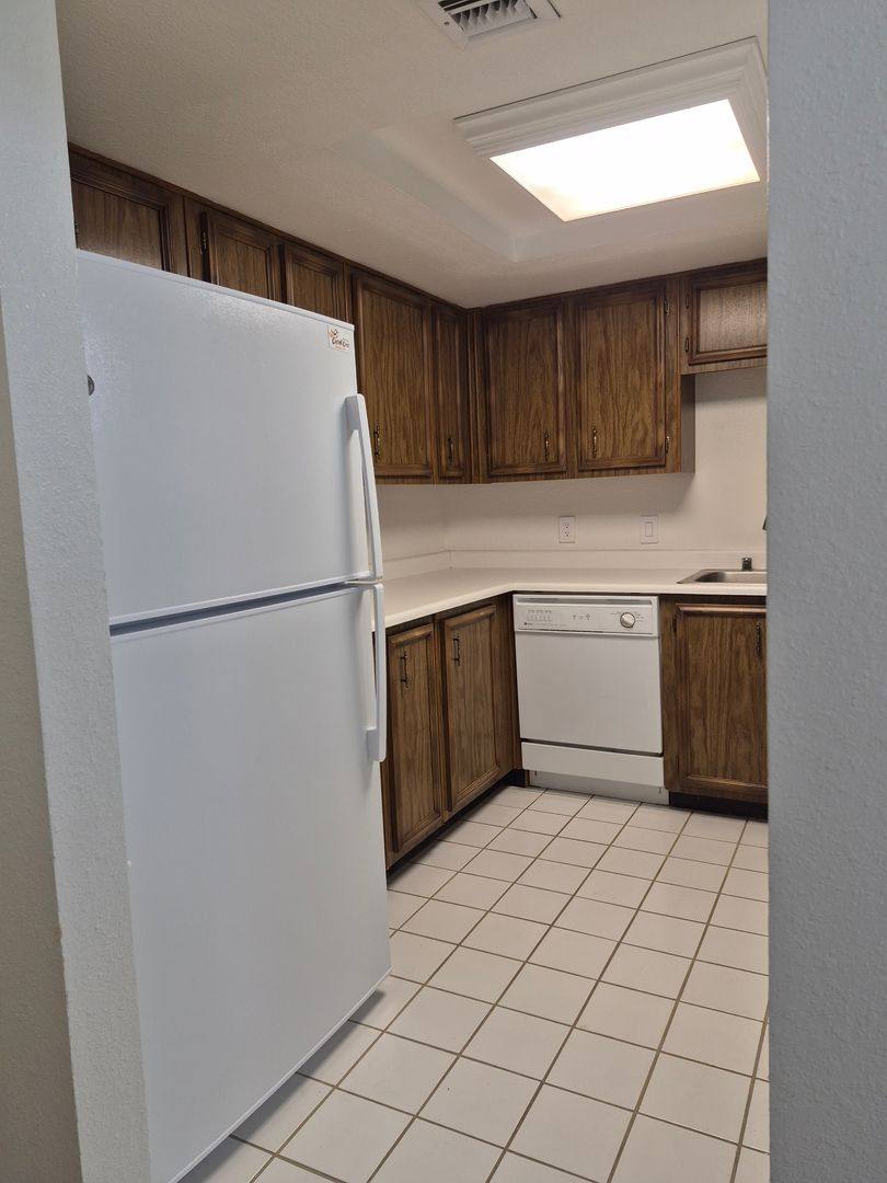 Apartment for rent at 925 Country Club Dr SE #C, Rio Rancho, NM 87124
