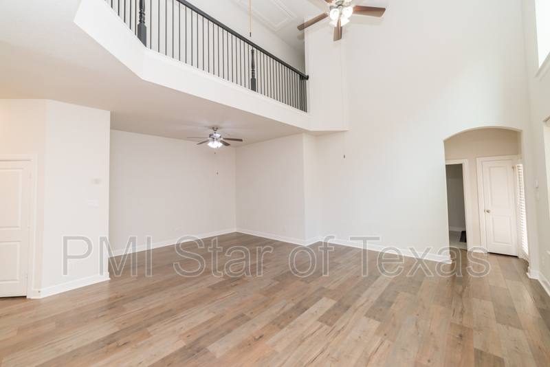 House for rent at 6836 Prompton Bend, Irving, TX 75063