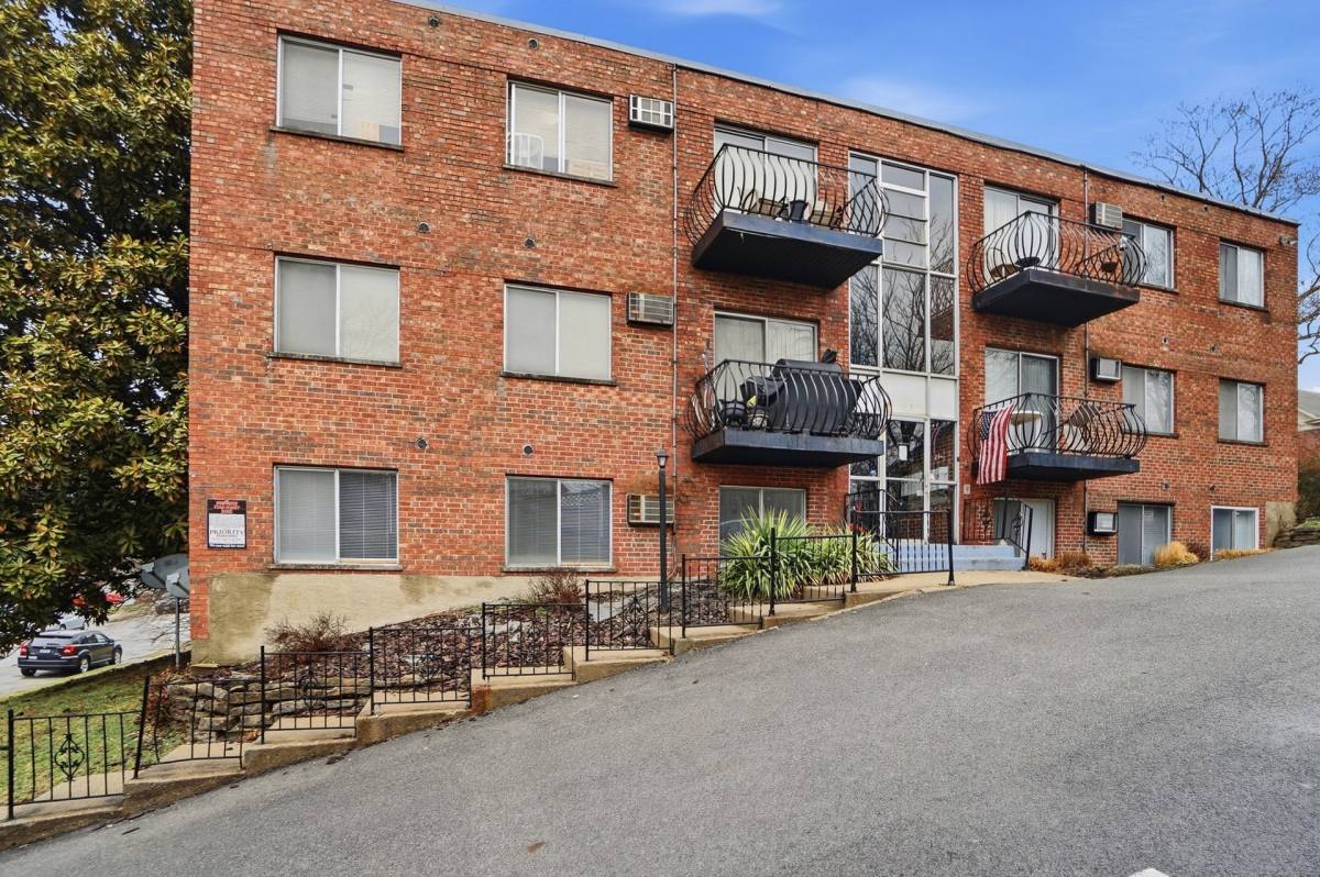 Apartment for rent at 808 Harris Ave, Cincinnati, OH 45205