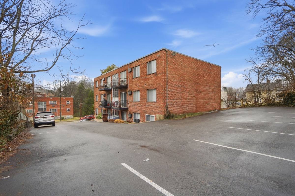 Apartment for rent at 808 Harris Ave, Cincinnati, OH 45205