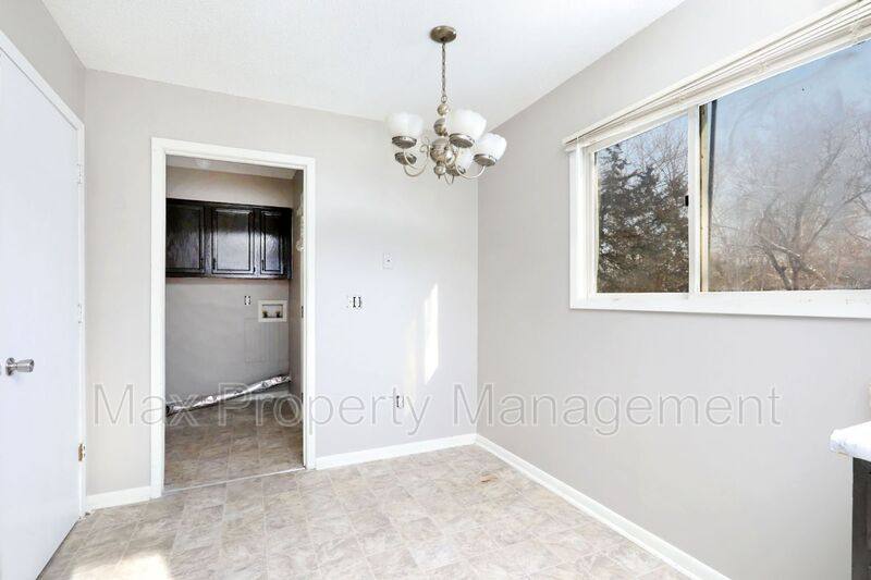 House for rent at 3919 SW 3rd St, Des Moines, IA 50315