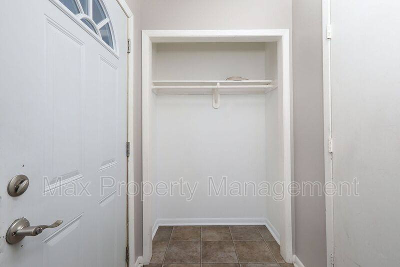 House for rent at 3919 SW 3rd St, Des Moines, IA 50315